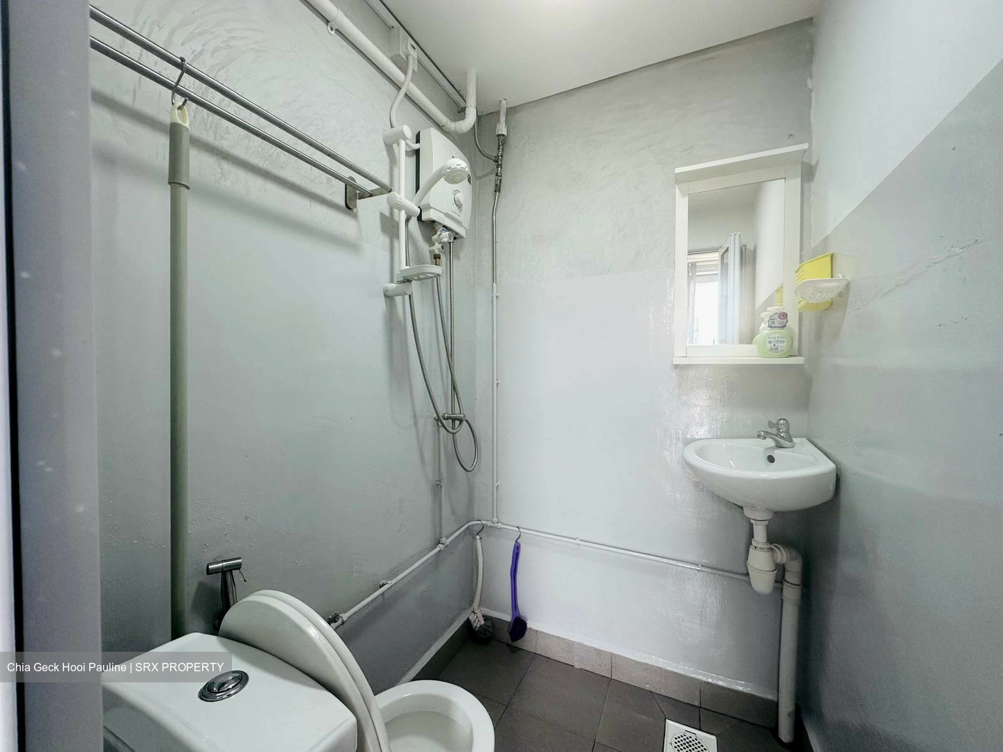 Changi Road (D14), Shop House #474311531